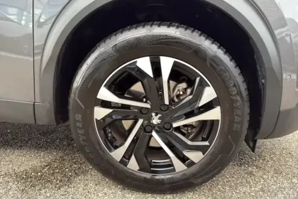 Photo 22 Peugeot 2008  PureTech 155 S&S EAT8