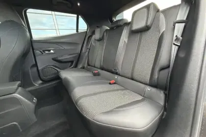 Photo 9 Peugeot 2008  PureTech 155 S&S EAT8