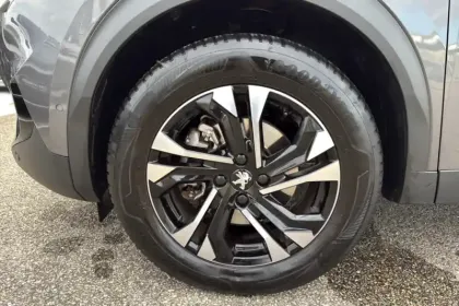 Photo 21 Peugeot 2008  PureTech 155 S&S EAT8