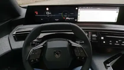 Photo 35 Peugeot 3008  Hybrid 145 e-DCS6