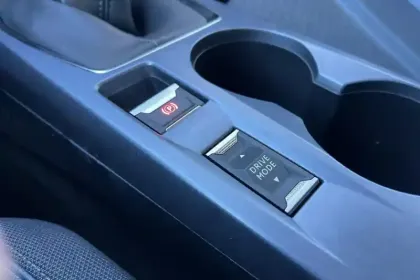 Photo 56 Peugeot 2008  PureTech 130 S&S BVM6