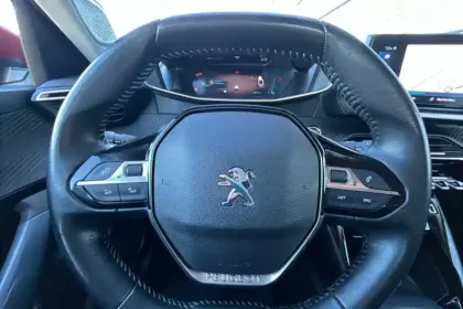 Photo 47 Peugeot 2008  PureTech 130 S&S BVM6