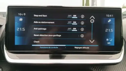 Photo 27 Peugeot 2008  PureTech 130 S&S BVM6