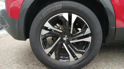 Photo 13 Peugeot 2008  PureTech 130 S&S BVM6