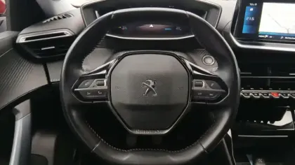 Photo 18 Peugeot 2008  PureTech 130 S&S BVM6