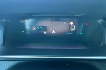 Photo 48 Peugeot 2008  PureTech 130 S&S BVM6