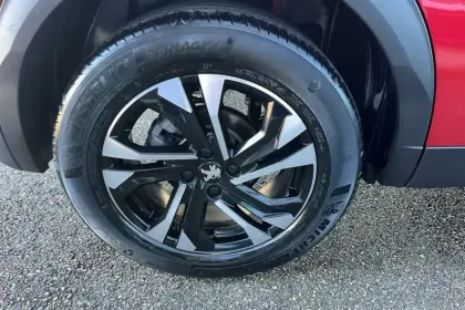 Photo 41 Peugeot 2008  PureTech 130 S&S BVM6