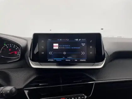 Photo 19 Peugeot 208  PureTech 75 S&S BVM5