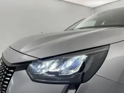 Photo 32 Peugeot 208  PureTech 75 S&S BVM5