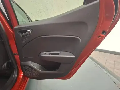 Photo 20 Renault Clio  SOCIETE BLUE DCI 100