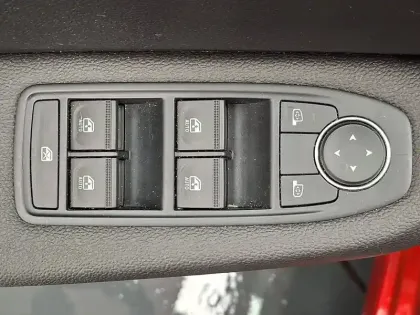 Photo 30 Renault Clio  SOCIETE BLUE DCI 100