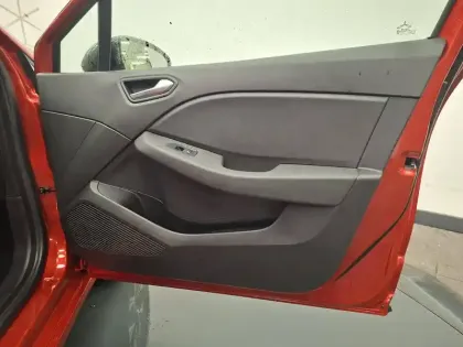 Photo 21 Renault Clio  SOCIETE BLUE DCI 100