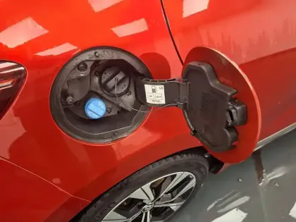 Photo 16 Renault Clio  SOCIETE BLUE DCI 100