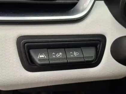 Photo 31 Renault Clio  SOCIETE BLUE DCI 100