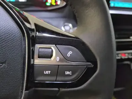 Photo 28 Peugeot 208  Electrique 50 kWh 136ch