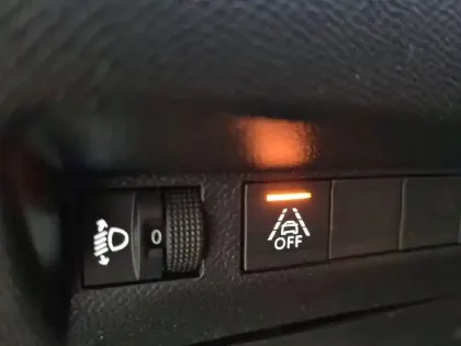 Photo 29 Peugeot 208  Electrique 50 kWh 136ch