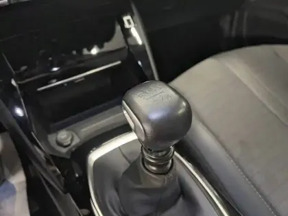 Photo 19 Peugeot 2008  PureTech 130 S&S BVM6