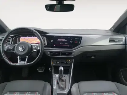 Photo 14 Volkswagen Polo  2.0 TSI 200 S&S DSG6