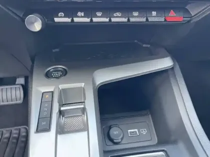 Photo 22 Peugeot 308  BlueHDi 130ch S&S EAT8