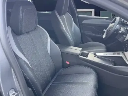 Photo 18 Peugeot 308  BlueHDi 130ch S&S EAT8