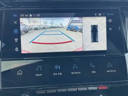 Photo 24 Peugeot 308  BlueHDi 130ch S&S EAT8