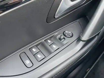 Photo 58 Peugeot 208  PureTech 130 S&S EAT8