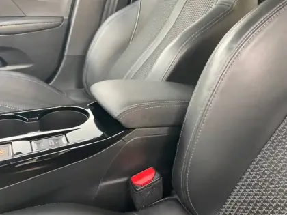 Photo 19 Peugeot 208  PureTech 130 S&S EAT8