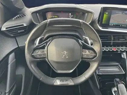 Photo 45 Peugeot 208  PureTech 130 S&S EAT8