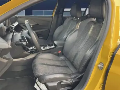 Photo 43 Peugeot 208  PureTech 130 S&S EAT8