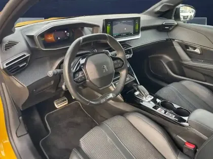 Photo 46 Peugeot 208  PureTech 130 S&S EAT8