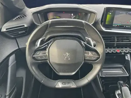 Photo 15 Peugeot 208  PureTech 130 S&S EAT8