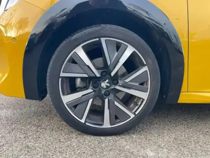 Photo 38 Peugeot 208  PureTech 130 S&S EAT8