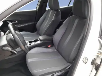 Photo 9 Peugeot 2008  PureTech 130 S&S BVM6