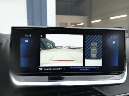 Photo 14 Peugeot 2008  PureTech 130 S&S BVM6