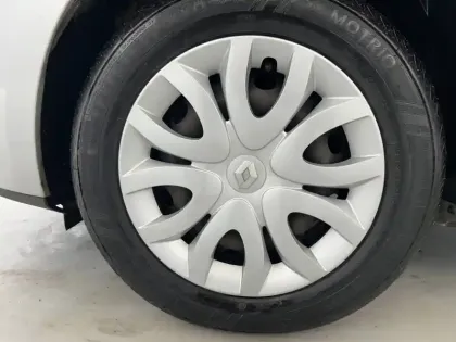 Photo 17 Renault Clio  1.2 16V 75