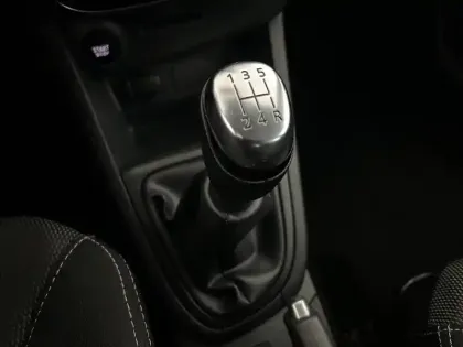 Photo 12 Renault Clio  1.2 16V 75