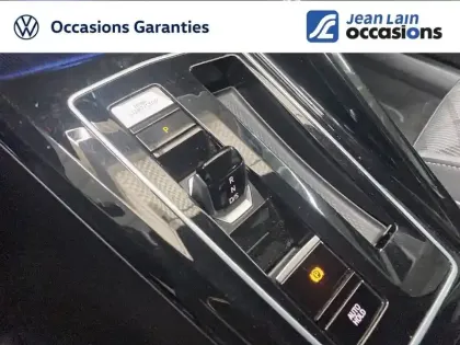 Photo 15 Volkswagen Golf  1.5 eTSI OPF 130 DSG7