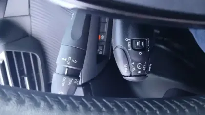 Photo 29 Peugeot 2008  Moteur électrique 136 ch