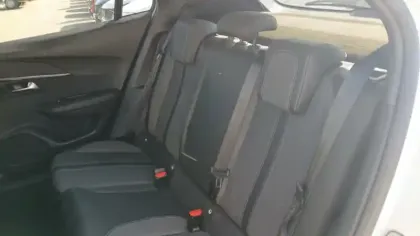 Photo 10 Peugeot 2008  Moteur électrique 136 ch