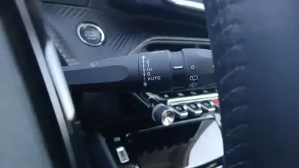 Photo 30 Peugeot 2008  Moteur électrique 136 ch