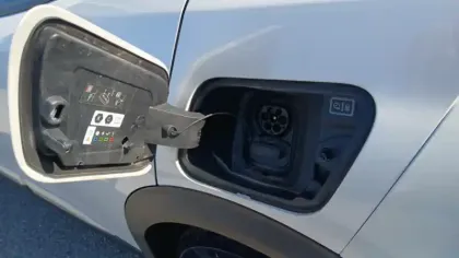 Photo 35 Peugeot 2008  Moteur électrique 136 ch