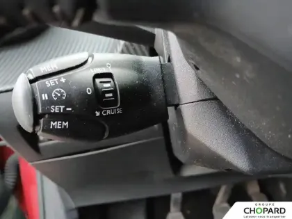 Photo 11 Peugeot 208  PureTech 100 S&S BVM6