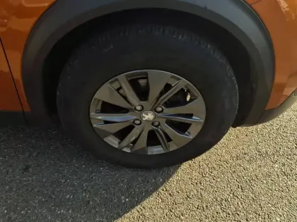 Photo 10 Peugeot 2008  PureTech 100 S&S BVM6