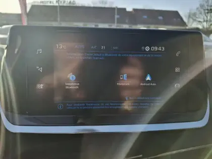 Photo 22 Peugeot 2008  PureTech 100 S&S BVM6