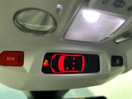 Photo 23 Peugeot 3008  Hybrid 225 e-EAT8