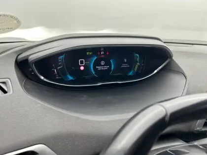 Photo 33 Peugeot 3008  Hybrid 225 e-EAT8