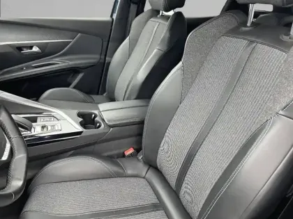 Photo 34 Peugeot 3008  Hybrid 225 e-EAT8