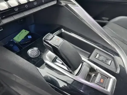 Photo 37 Peugeot 3008  Hybrid 225 e-EAT8