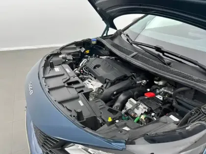 Photo 38 Peugeot 3008  Hybrid 225 e-EAT8