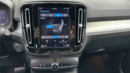 Photo 17 Volvo Xc40  B3 163 ch DCT7